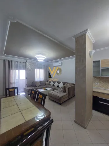 Foto av Lägenhet till uthyrning Rruga e Kavajës, Tiranë