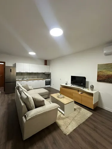 Foto e Apartment me qera Komuna Parisit, Tiranë