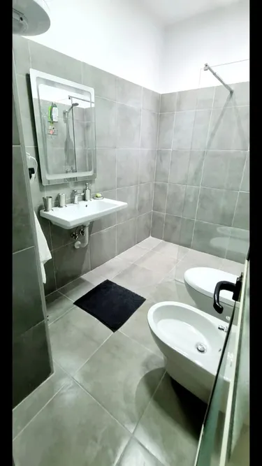 Foto e Shtëpi me qera Pazari i Ri, Tiranë