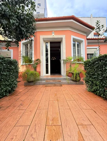 Foto e Shtëpi me qera Pazari i Ri, Tiranë