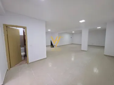 Foto e Dyqan në shitje Kopshti Botanik, Tiranë