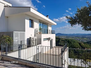 Foto av vila till salu Linzë, Tiranë