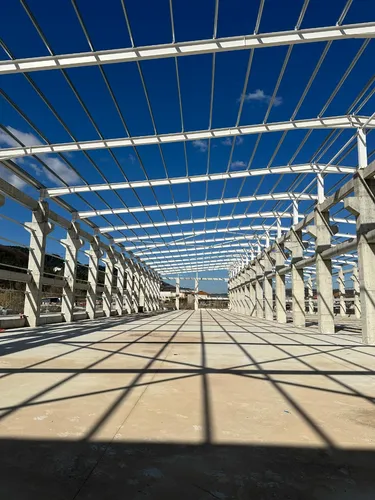 Foto e Magazin me qera Kombinat, Rruga Kombinati, Tiranë