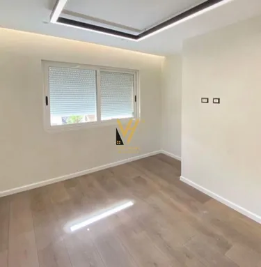 Foto di Appartamento in vendita Rruga Komuna e Parisit, Tiranë