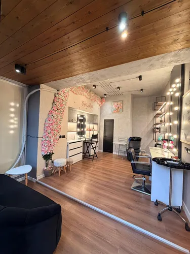 Foto von commercial zum verkauf Tirane e Re, Rruga Isuf Elezi, Tiranë