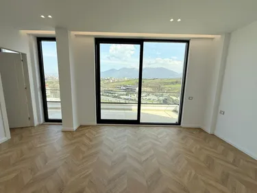 Foto e Vilë në shitje Teg, Tiranë