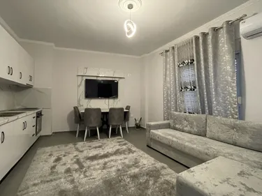 Foto e Apartment me qera Rruga 84, Durrës