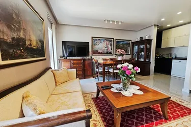 Foto di Appartamento in vendita 21 Dhjetori, Tiranë