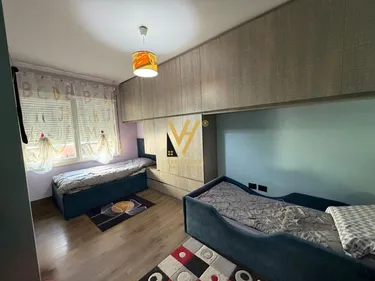 Foto di penthouse in vendita Rruga Komuna e Parisit, Tiranë