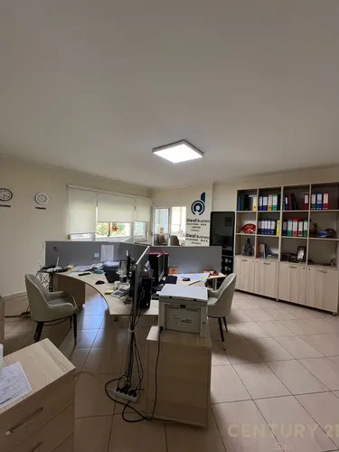 Zdjęcie Mieszkanie do wynajęcia Ish Blloku, Tiranë