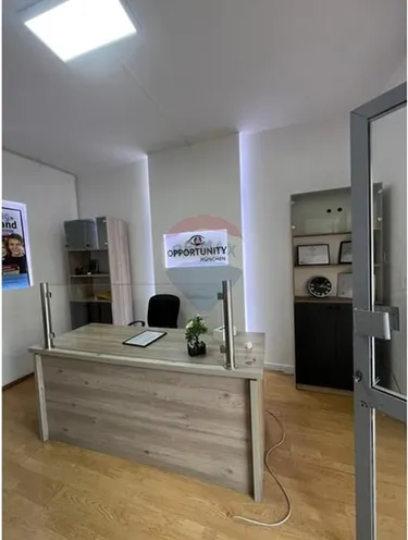 Foto di commercial in affitto Rruga e Elbasanit, Tiranë