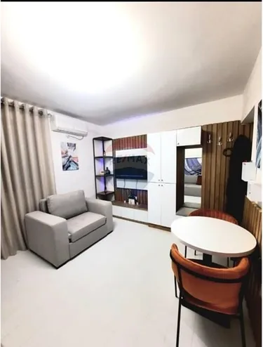 Foto di studio in vendita Ali Demi, Rruga Ali Demi, Tiranë