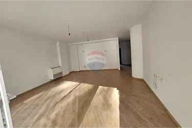 Foto di commercial in affitto Air Albania, Rruga Stadiumi, Tiranë