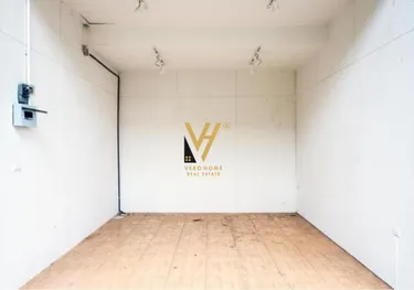 Fotografie shop na prodej Rruga Komuna e Parisit, Tiranë