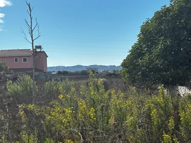 Foto di land in vendita Shëtitorja Josif Budo, Durrës