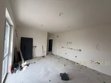 Фото Квартира на продажу Ish Fusha e Aviacionit, Tiranë
