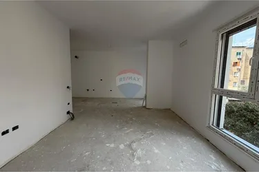 Фото Квартира на продажу Rruga Ali Demi, Tiranë