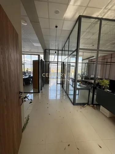 Zdjęcie commercial do wynajęcia Sauk, Tiranë