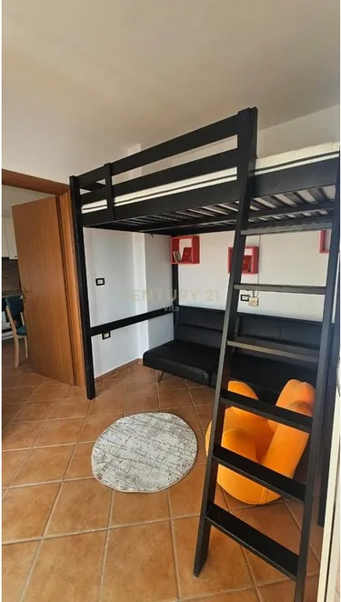 Фото Квартира на продажу Shkëmbi i Kavajës, Durrës