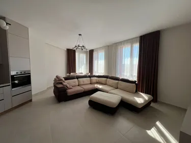 Foto di penthouse in affitto Rruga Ferit Xhajko, Tiranë