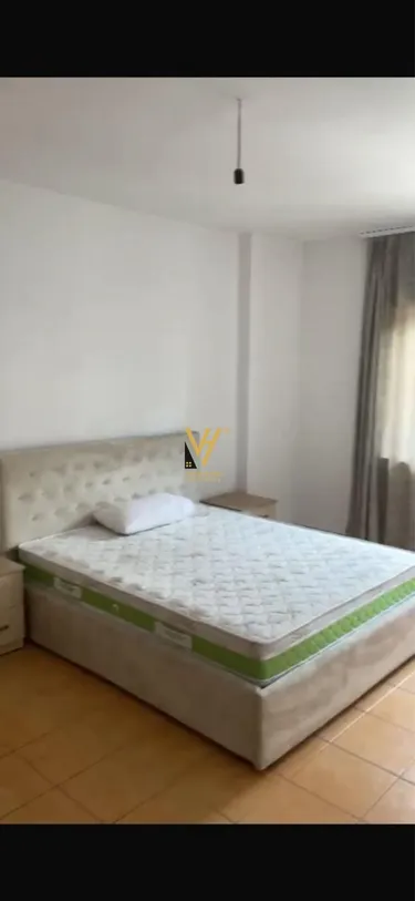 Fotografie Byt k pronájmu Square 21, Tiranë