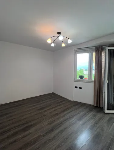 Foto von Wohnung zum verkauf Ish Fusha e Aviacionit, Tiranë
