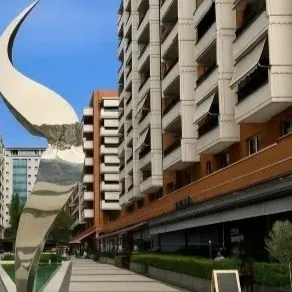 Foto di Appartamento in vendita Rruga e Kavajës, Tiranë