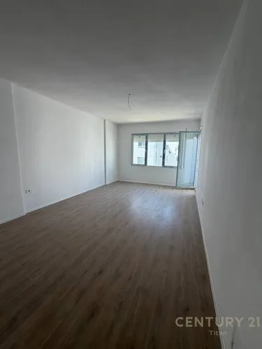 Fotografie Byt na prodej Kthesa e Ullirit, White Crown Residence, Kamëz, Tiranë