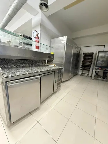 Zdjęcie commercial na sprzedaż Rruga e Kavajës, Tiranë