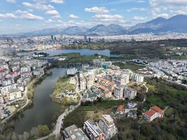 Фото Квартира на продажу Liqeni i Thatë, Tiranë