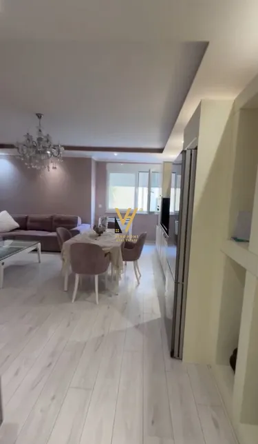 Fotografie Byt na prodej Rruga Komuna e Parisit, Tiranë