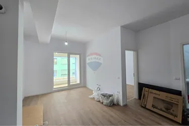 Foto av Lägenhet till salu Ali Demi, Kompleksi Mangalem, Tiranë