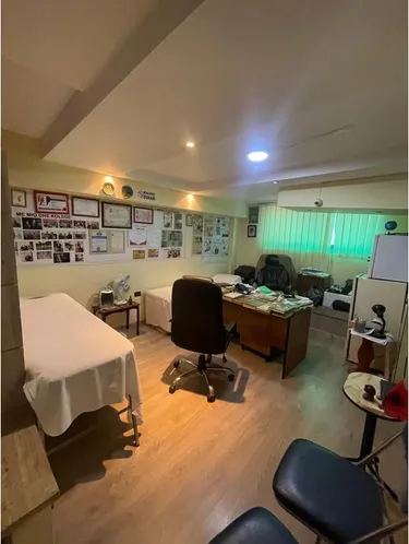 Фото commercial на продажу Qendër, Piazza, Tiranë