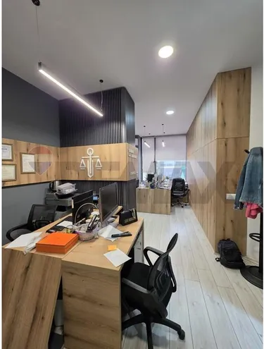 Foto av office till uthyrning Zogu i Zi, Tiranë