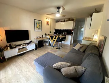 Фото Квартира на продажу 21 Dhjetori, Tiranë