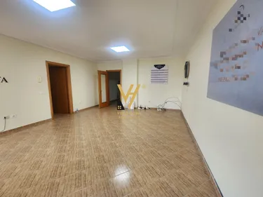 Foto av office till uthyrning Zogu i Zi, Tiranë