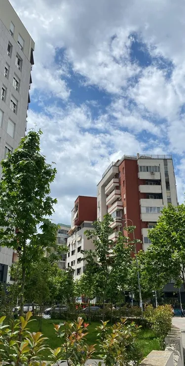 Foto av Lägenhet till salu Yzberisht, Tiranë