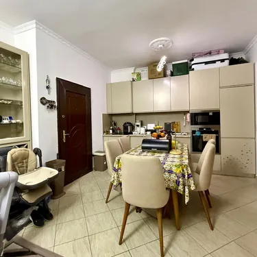 Foto av Lägenhet till salu Kombinat, Tiranë