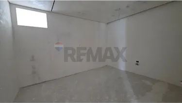 Фото Квартира на продажу Lungomare, Rruga Reshat Osmani, Vlorë