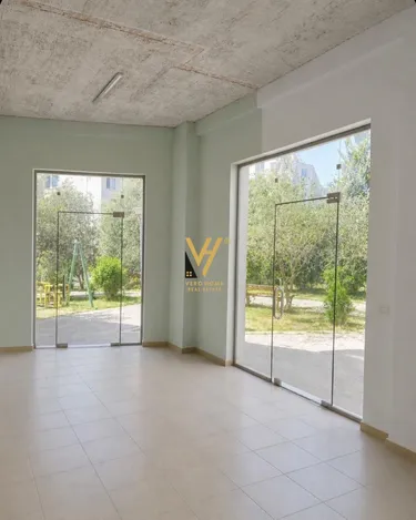 Fotografie commercial na prodej Qyteti Studenti, Tiranë