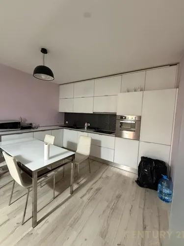 Foto di Appartamento in vendita Komuna e Parisit, Tiranë