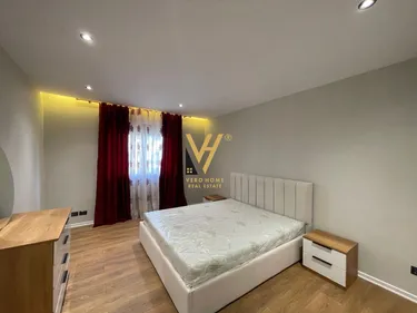 Foto di Appartamento in vendita Rruga Ali Demi, Tiranë