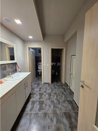 Foto von commercial zum verkauf Qendër, Durrës
