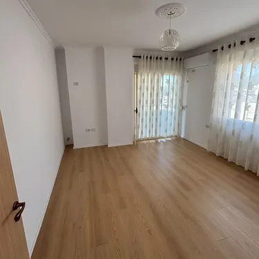 Фото Квартира на продажу Rruga Muhamet Deliu, Tiranë