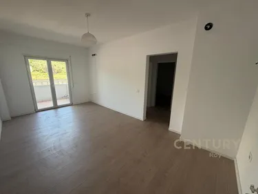 Foto von Wohnung zum verkauf Shkëmbi i Kavajës, Durrës