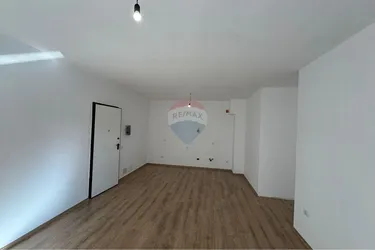 Foto di Appartamento in vendita Kompleksi Xheluks Xibraku, Rruga e Elbasanit, Tiranë