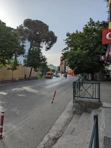 Zdjęcie bar_restaurant na sprzedaż Liceu Artistik, Rruga e Elbasanit, Tiranë