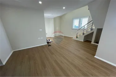 Foto di Appartamento in vendita Fresk, Rruga e Thesarit, Tiranë