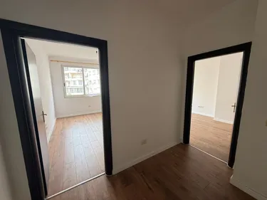 Foto di Appartamento in vendita Tiranë, Astir