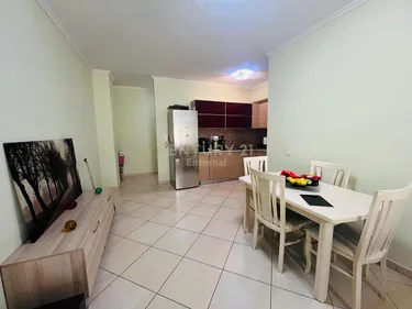 Foto di Appartamento in affitto Ish Atsh, Tiranë